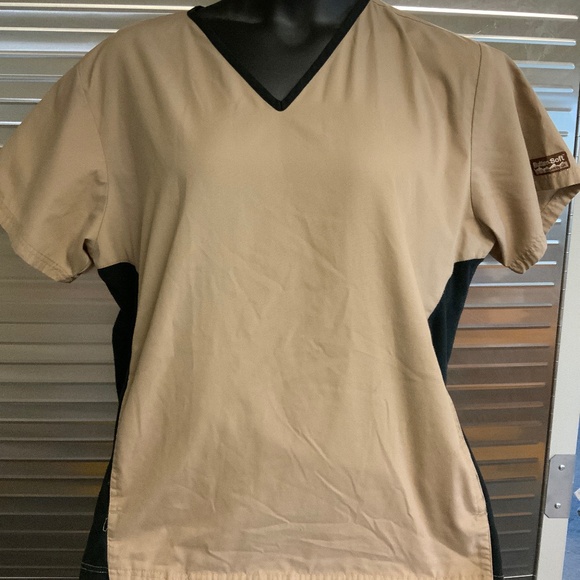 Butter soft  scrub top - Picture 1 of 5